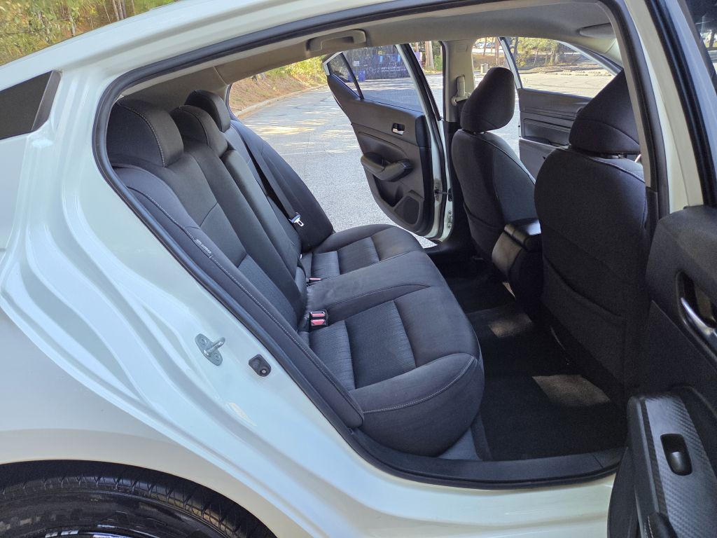 2020 Nissan Altima Image 12