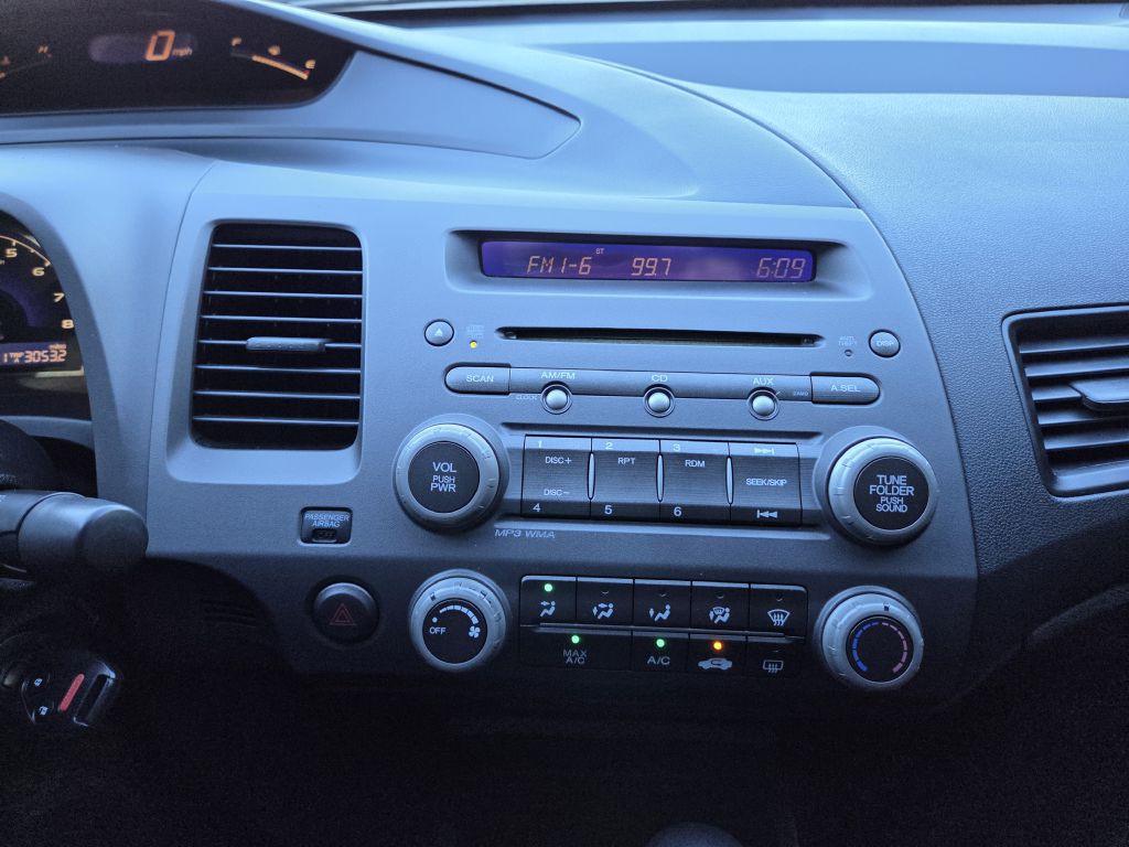 2010 Honda Civic Image 20