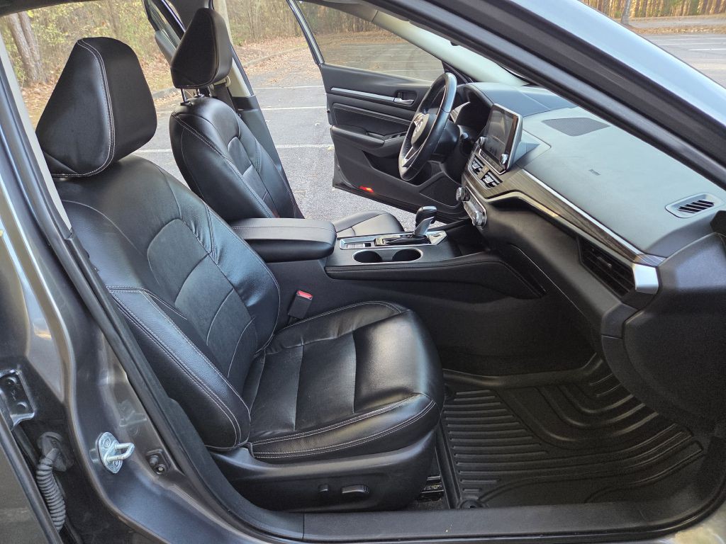 2019 Nissan Altima Image 15