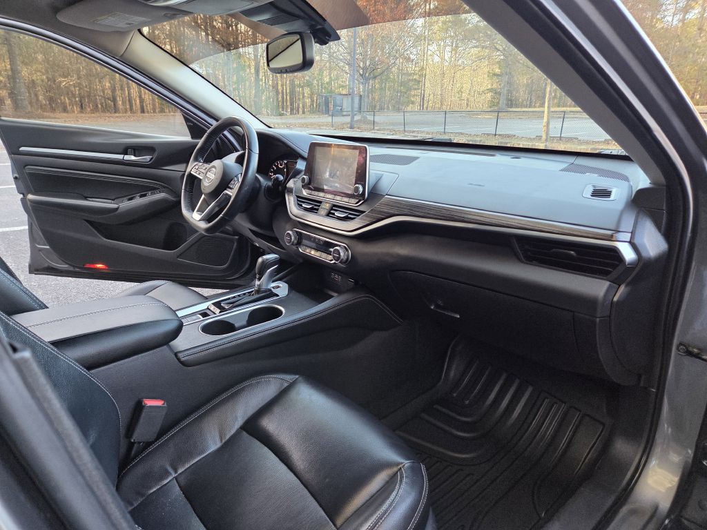 2019 Nissan Altima Image 16