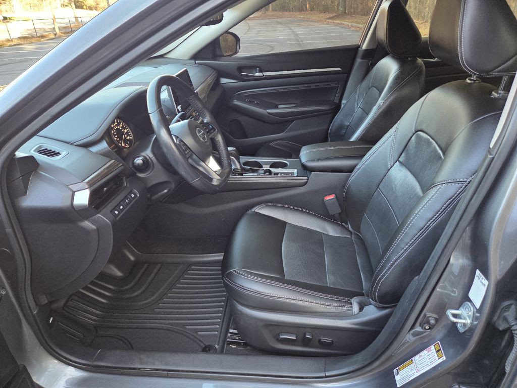 2019 Nissan Altima Image 18