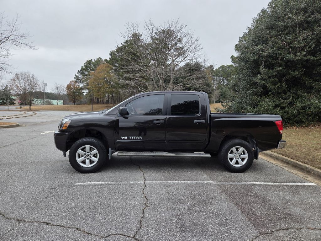 2014 Nissan Titan Image 2
