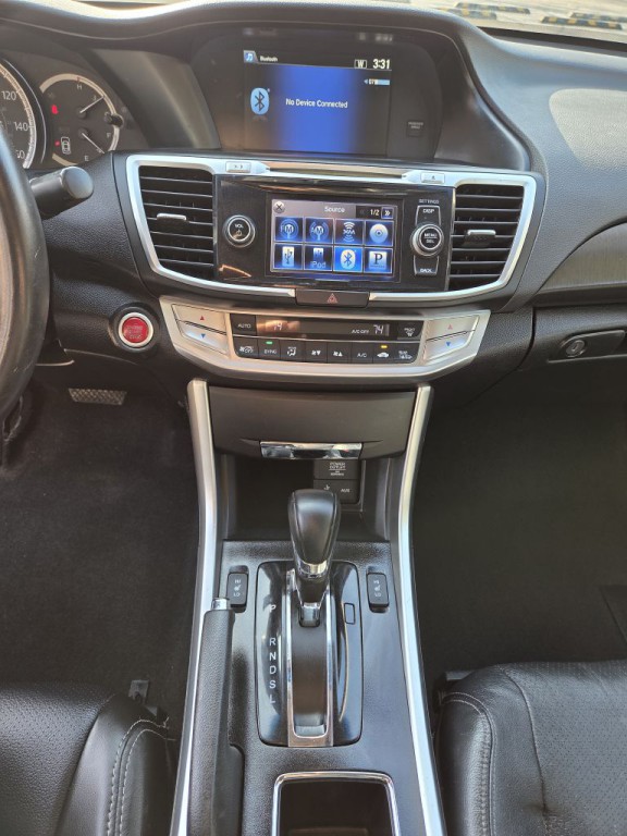 2013 Honda Accord Image 18