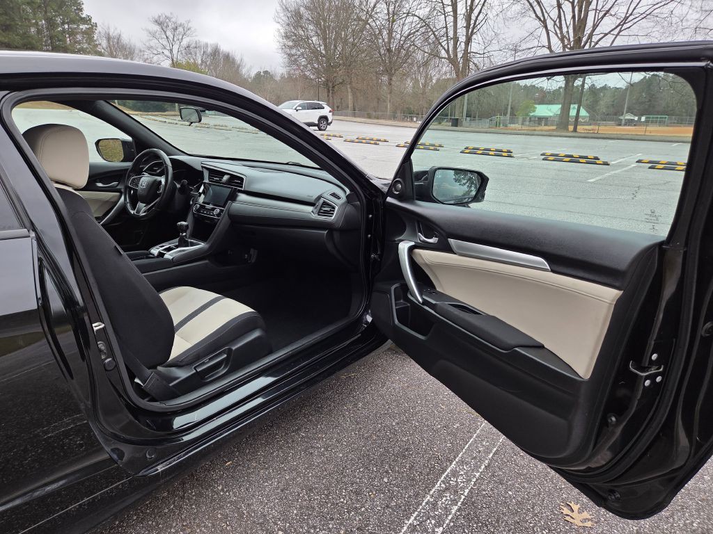 2018 Honda Civic Image 9