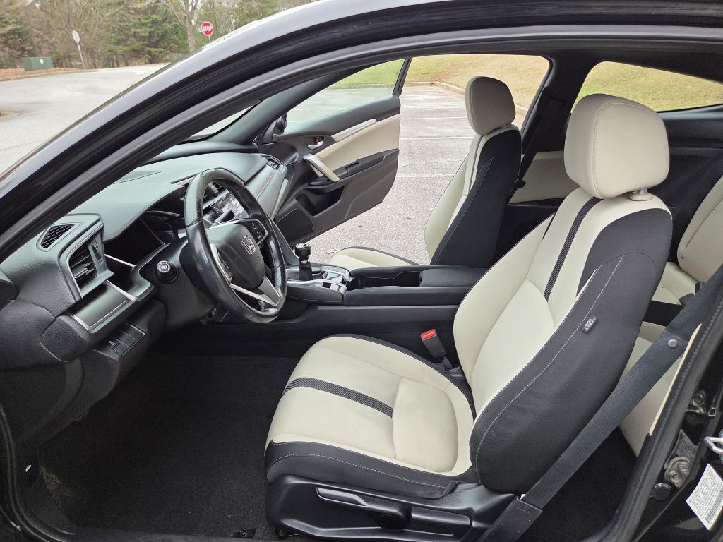 2018 Honda Civic Image 14