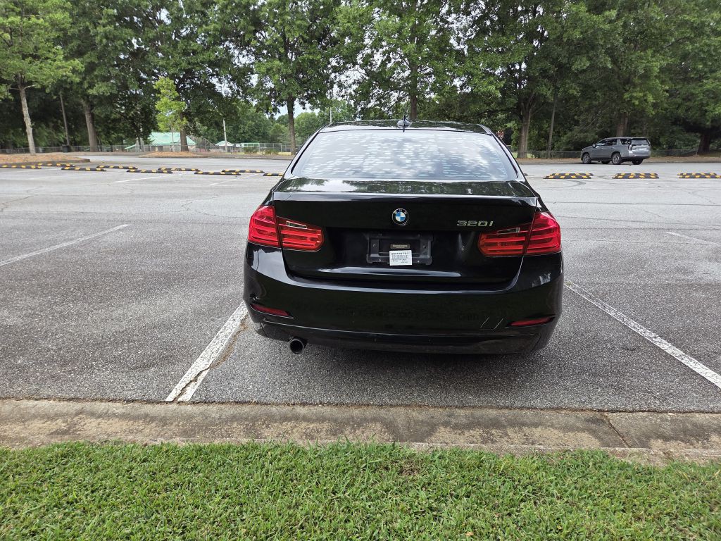 2015 BMW 3 Series Image 4