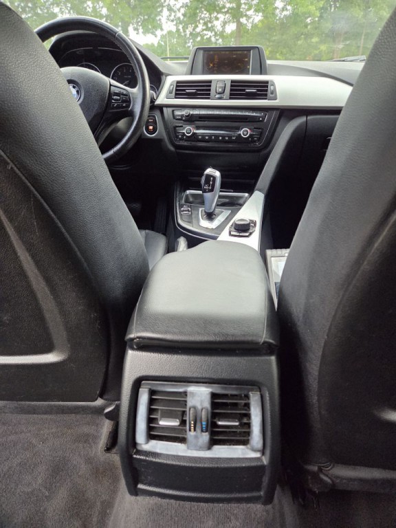 2015 BMW 3 Series Image 13