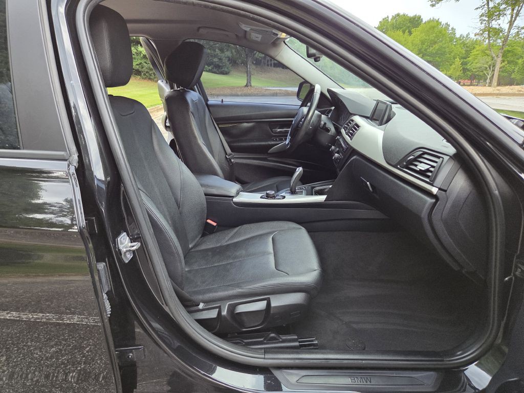 2015 BMW 3 Series Image 15