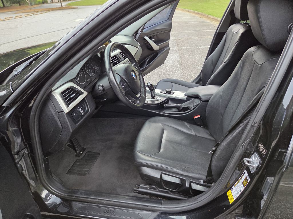 2015 BMW 3 Series Image 18