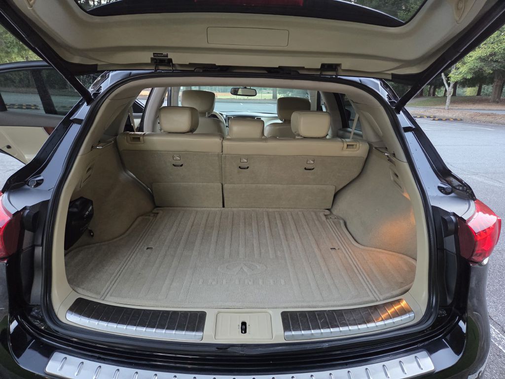 2014 INFINITI QX70 Image 9