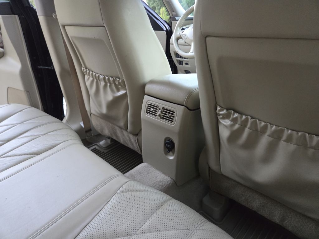 2014 INFINITI QX70 Image 15