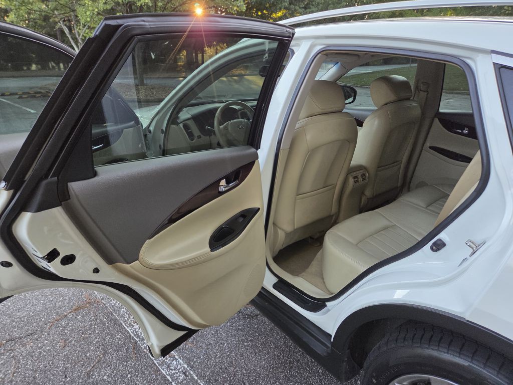 2012 INFINITI EX35 Image 11