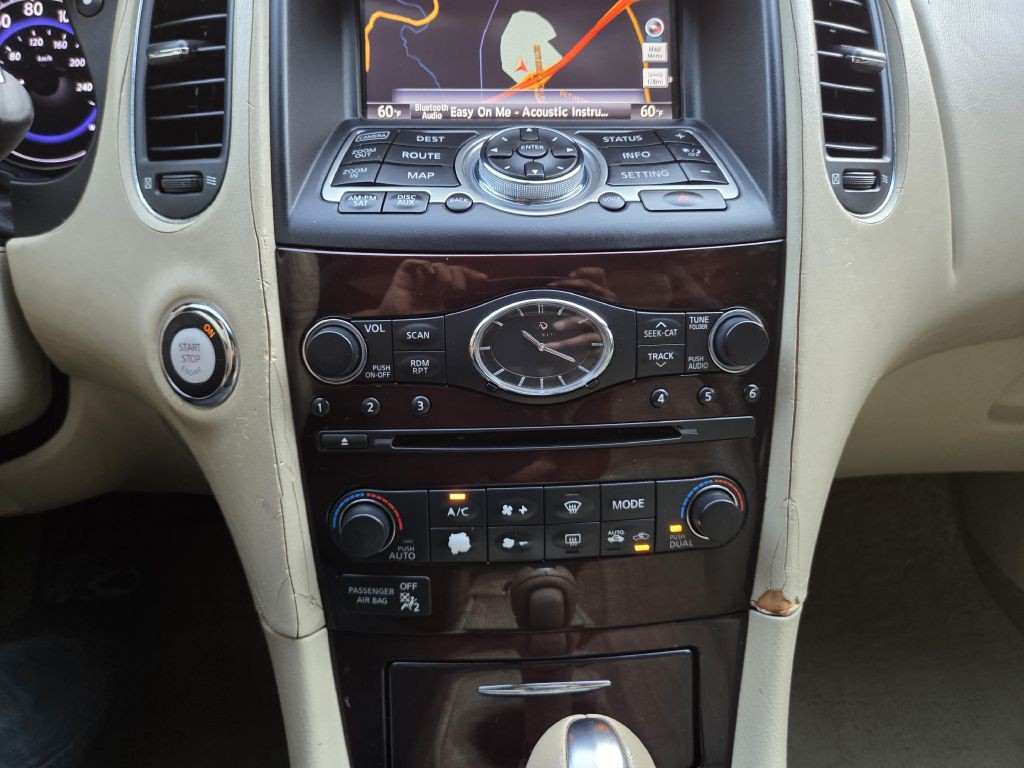 2012 INFINITI EX35 Image 24