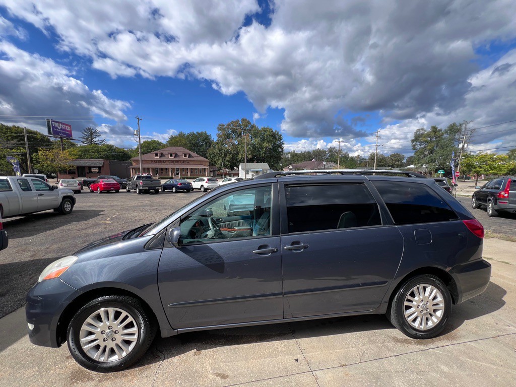 2008 Toyota Sienna Image 8