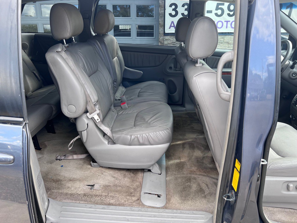 2008 Toyota Sienna Image 13