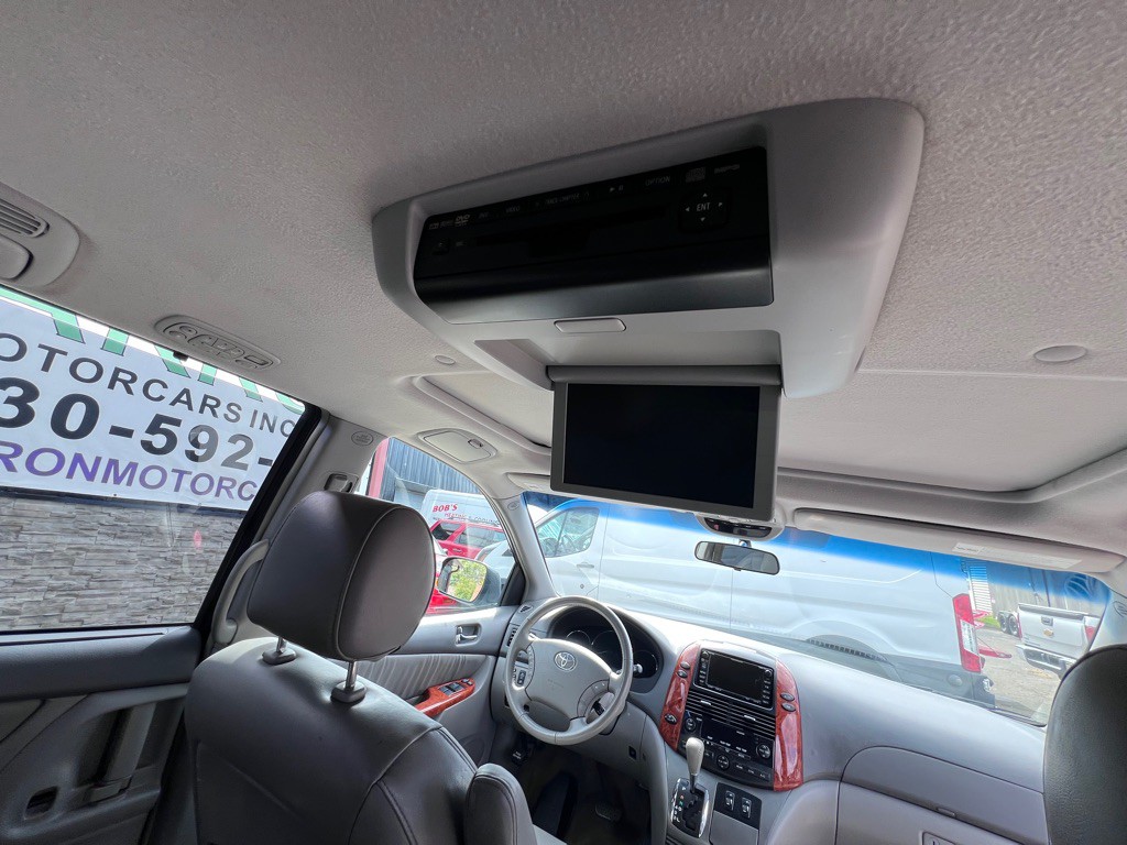 2008 Toyota Sienna Image 15