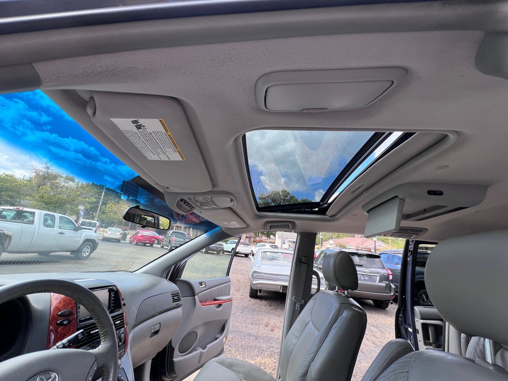 2008 Toyota Sienna Image 20
