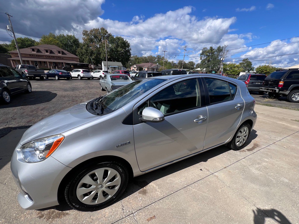 2014 Toyota Prius Image 6
