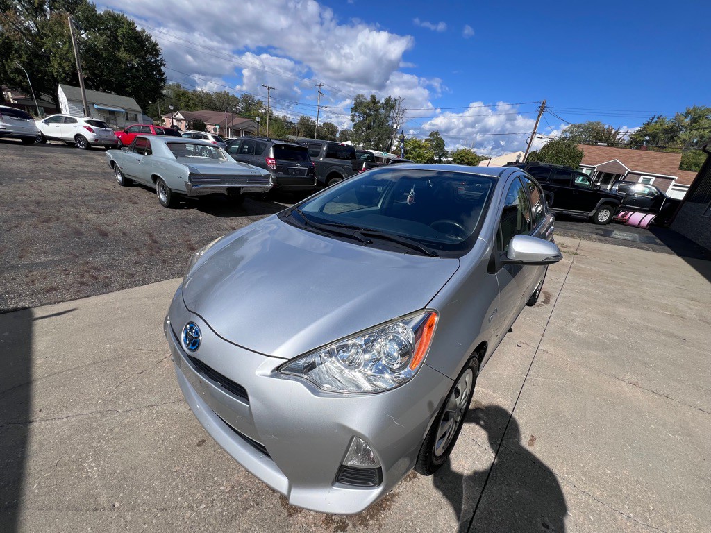2014 Toyota Prius Image 7