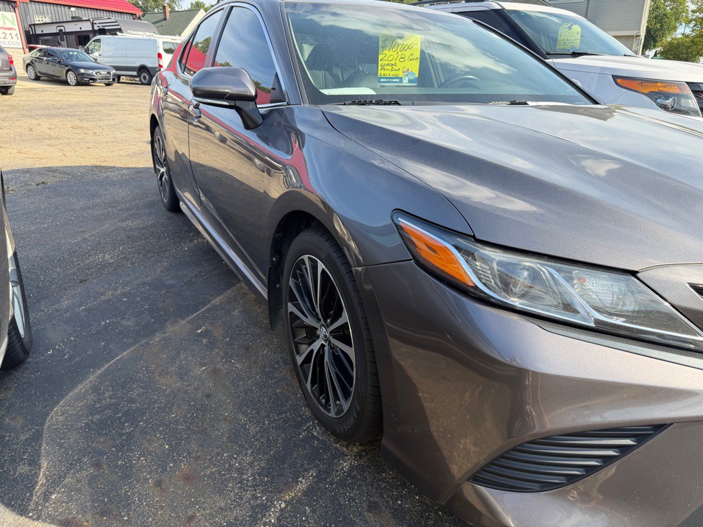 2018 Toyota Camry Image 3