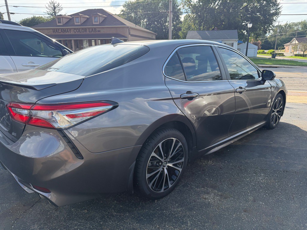 2018 Toyota Camry Image 4