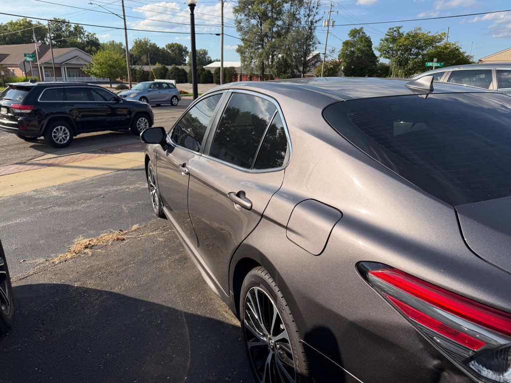 2018 Toyota Camry Image 6
