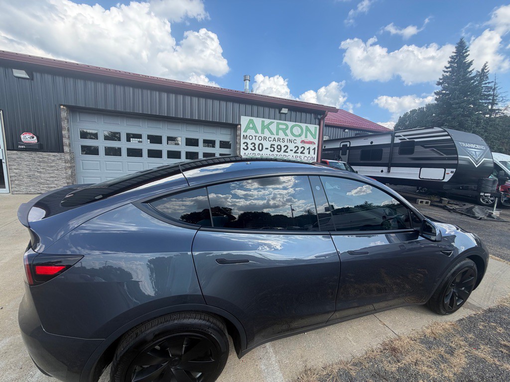 2021 Tesla Model Y Image 2