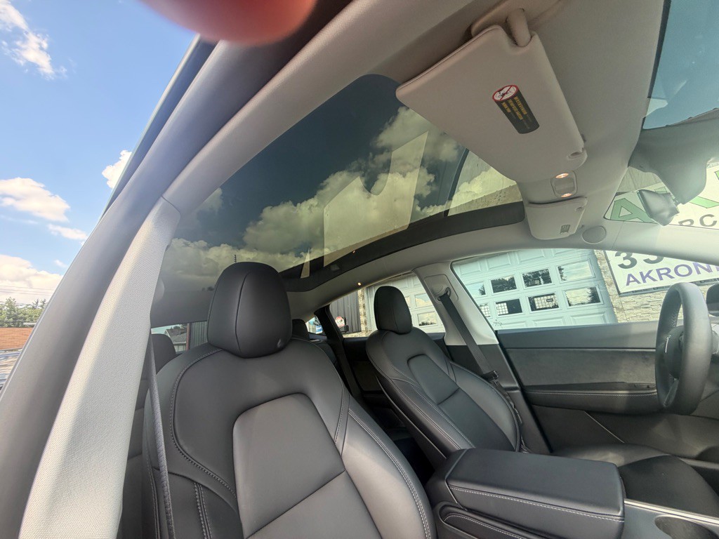 2021 Tesla Model Y Image 11