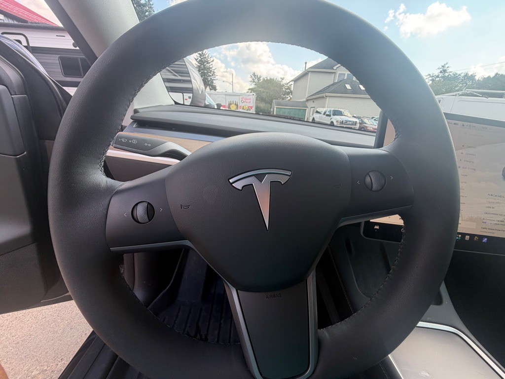 2021 Tesla Model Y Image 16