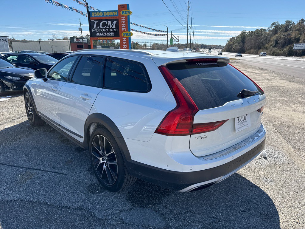 2018 Volvo V90 CROSS COUNTRY Image 6