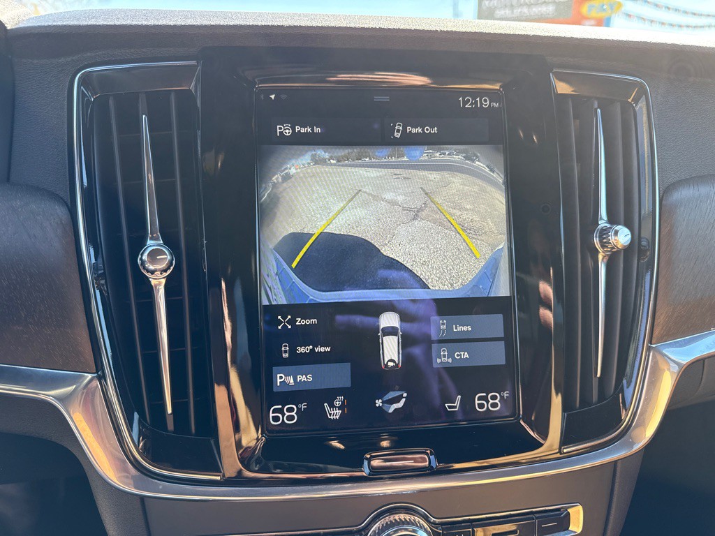 2018 Volvo V90 CROSS COUNTRY Image 13