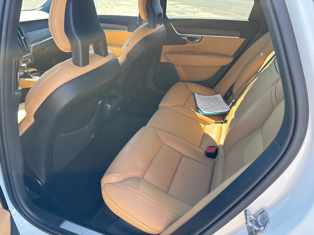 2018 Volvo V90 CROSS COUNTRY Image 14