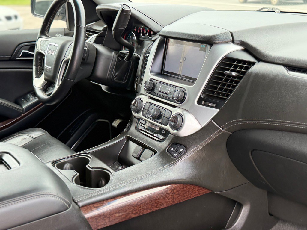 2020 GMC Yukon Image 11