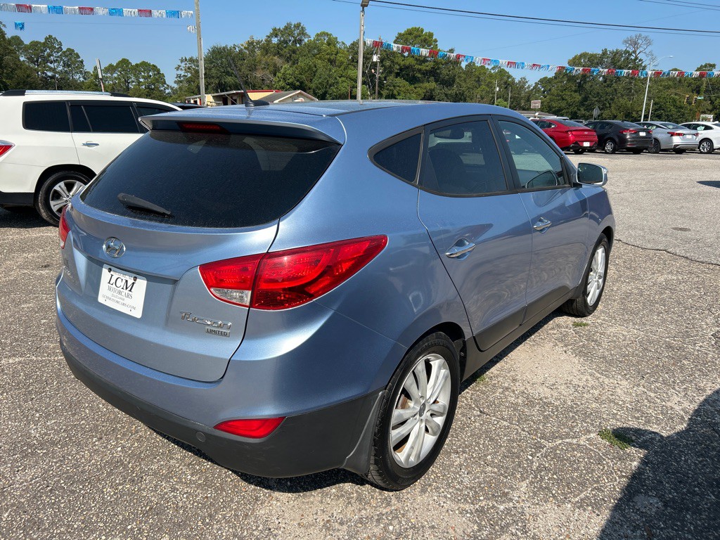 2012 Hyundai Tucson Image 2