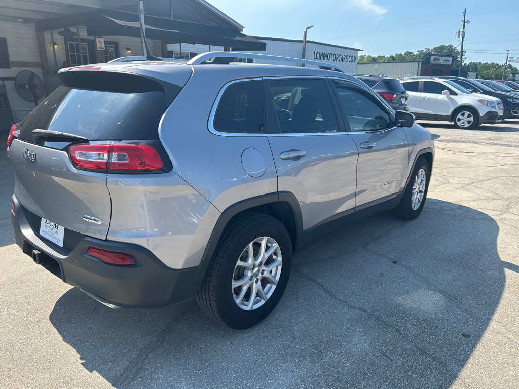 2018 Jeep Cherokee Image 2