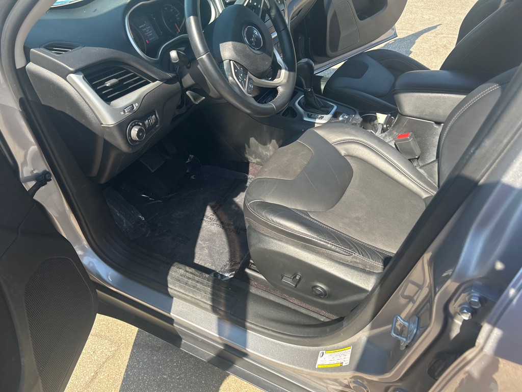 2018 Jeep Cherokee Image 4