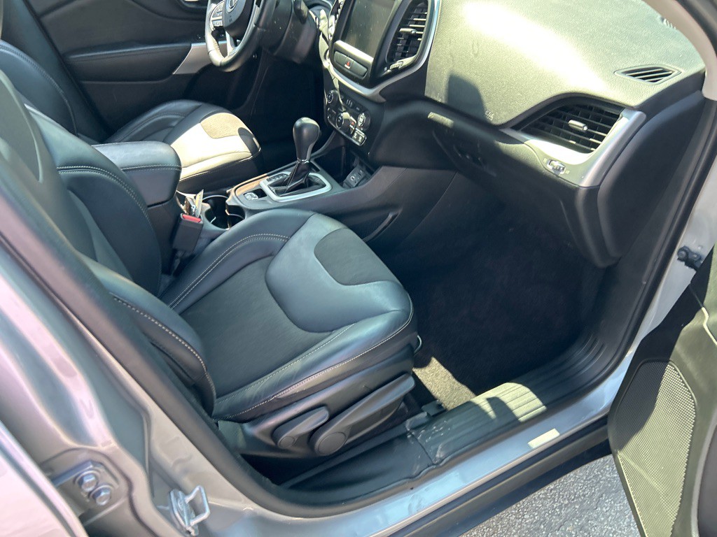 2018 Jeep Cherokee Image 6