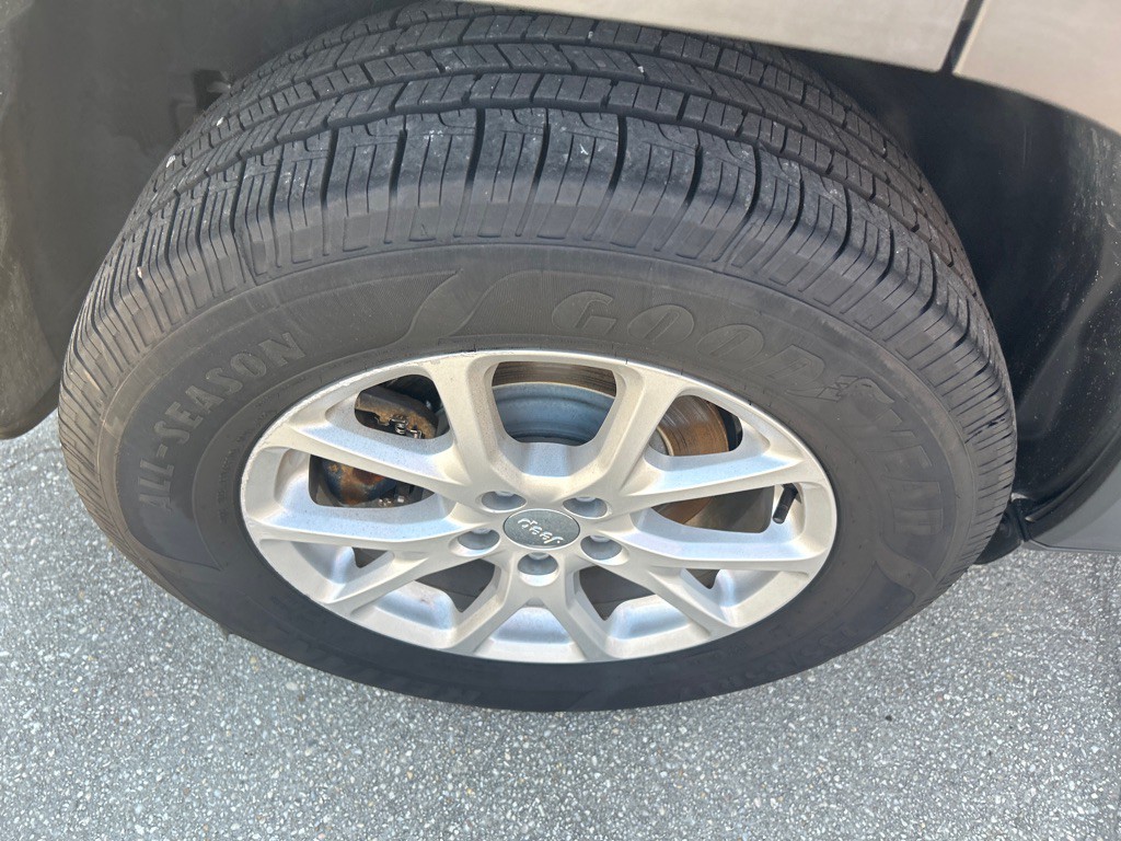 2018 Jeep Cherokee Image 10
