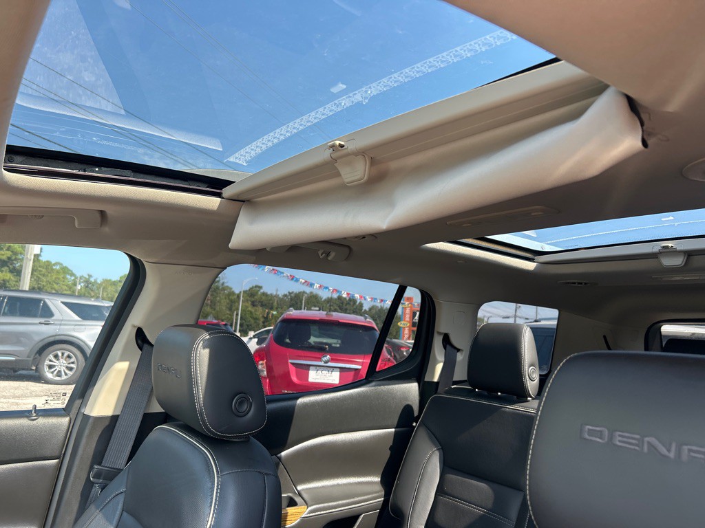 2018 GMC Acadia Image 8