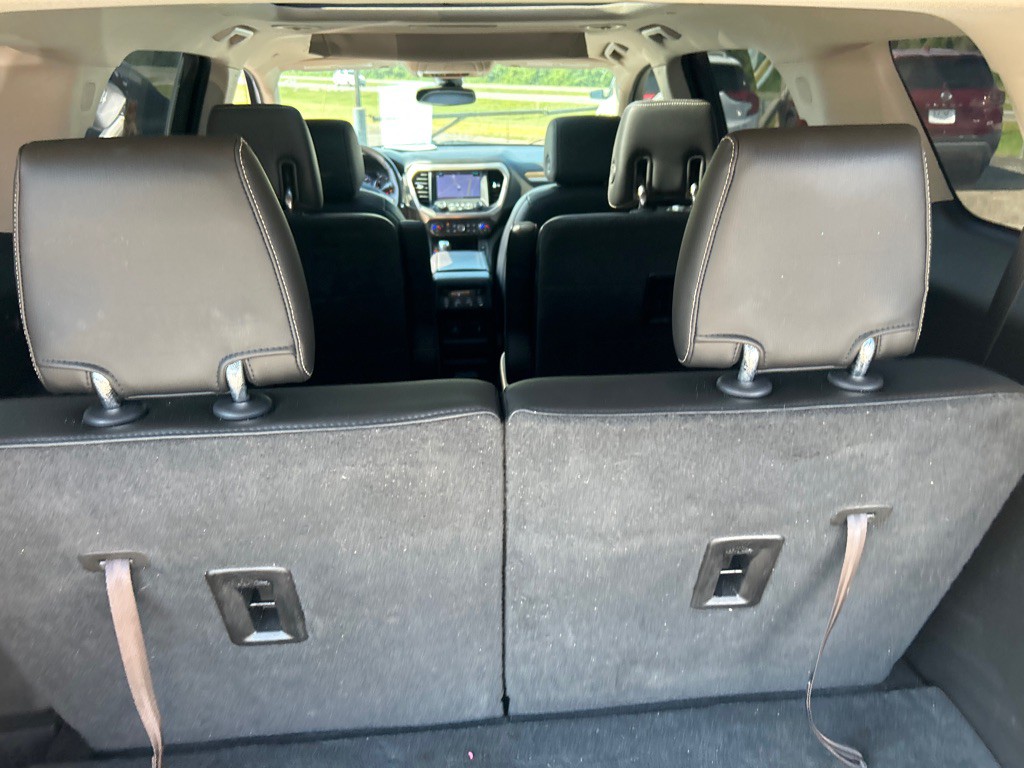 2018 GMC Acadia Image 9