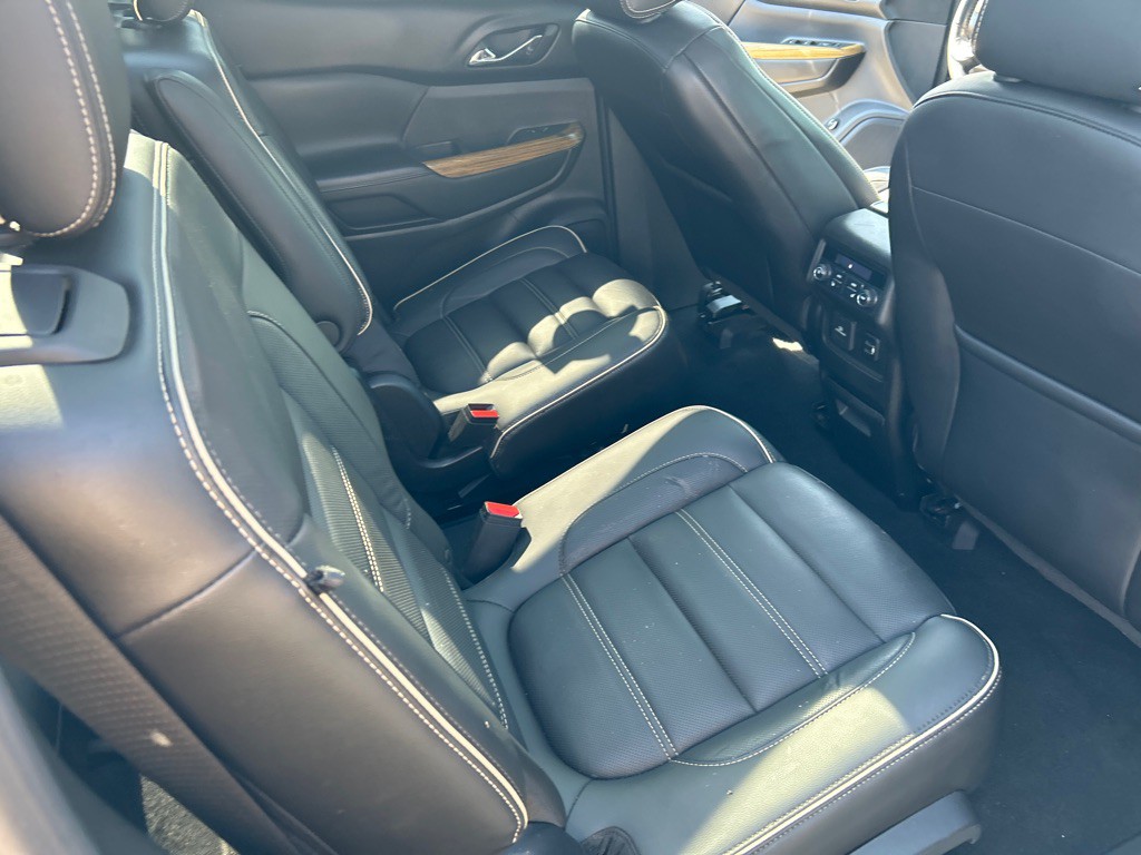 2018 GMC Acadia Image 10