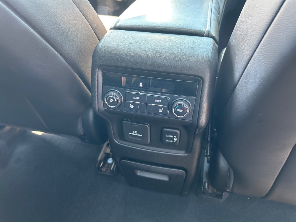 2018 GMC Acadia Image 11
