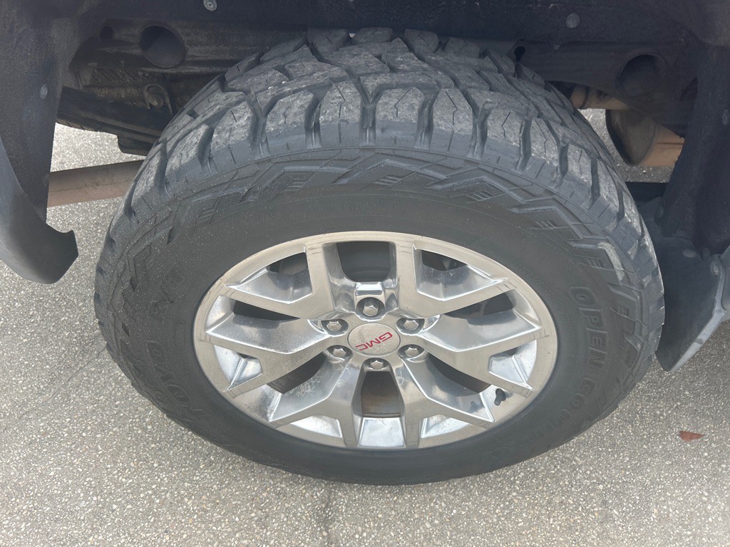 2015 GMC Sierra Image 3