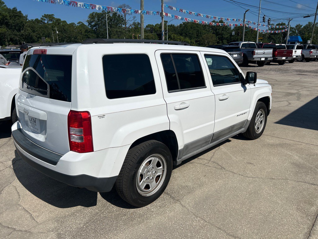 2011 Jeep Patriot Image 2