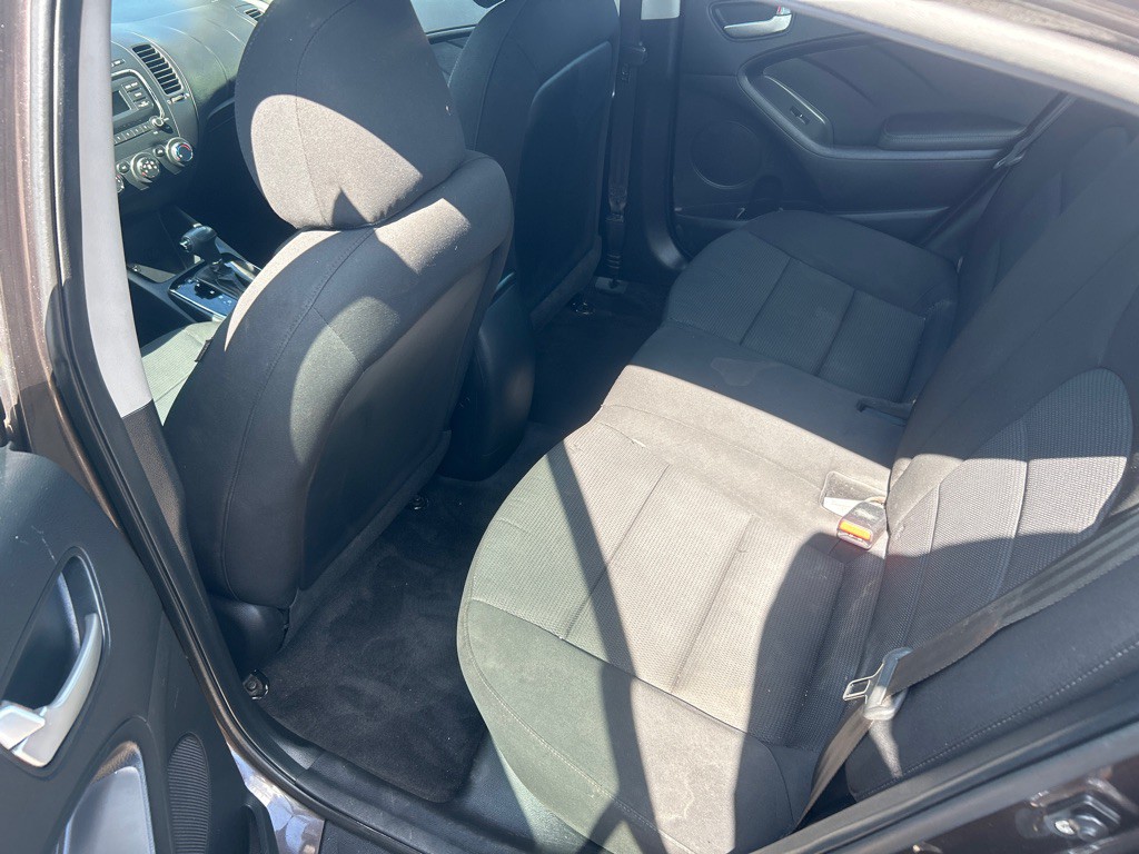 2017 Kia Forte Image 4