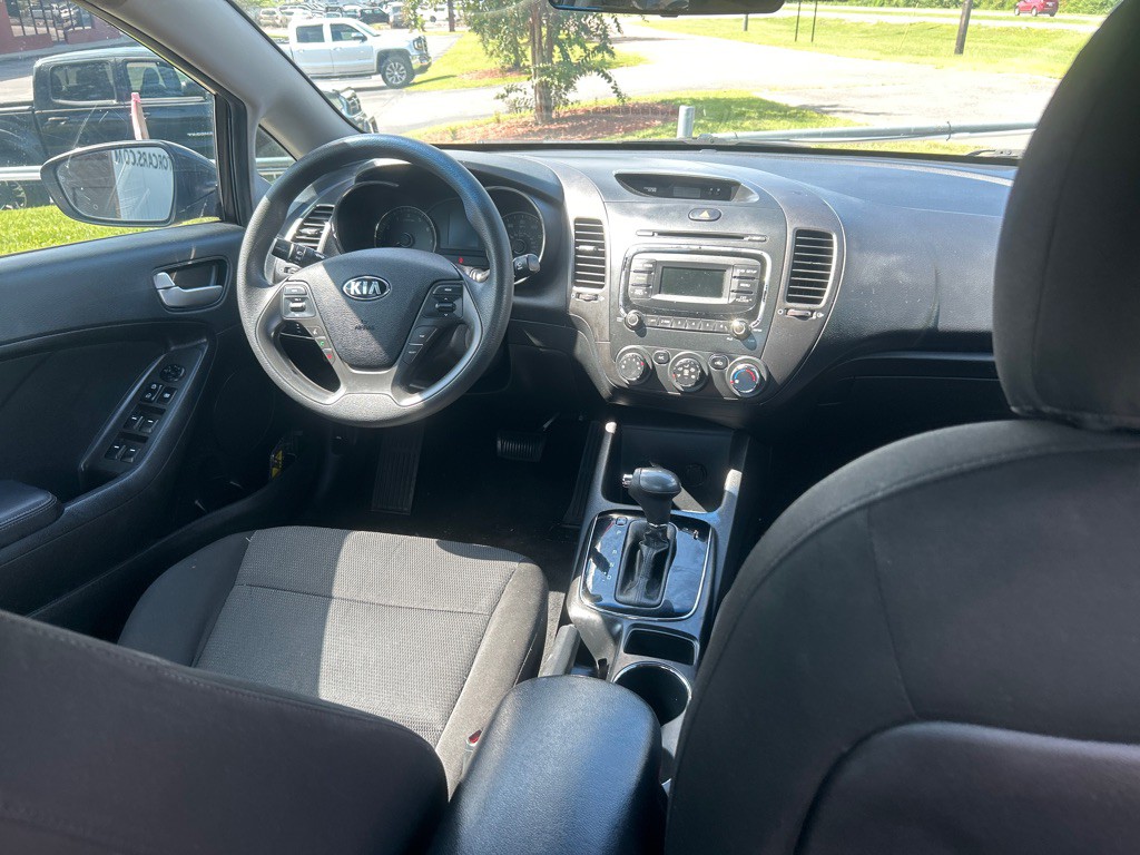 2017 Kia Forte Image 7
