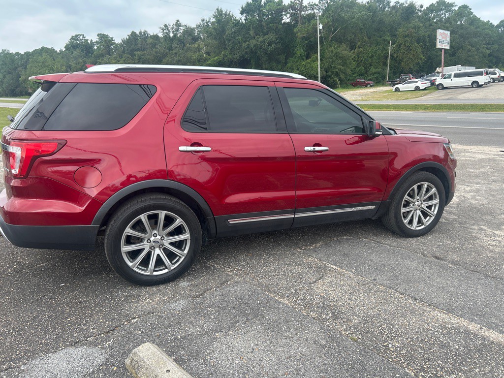 2016 Ford Explorer Image 2