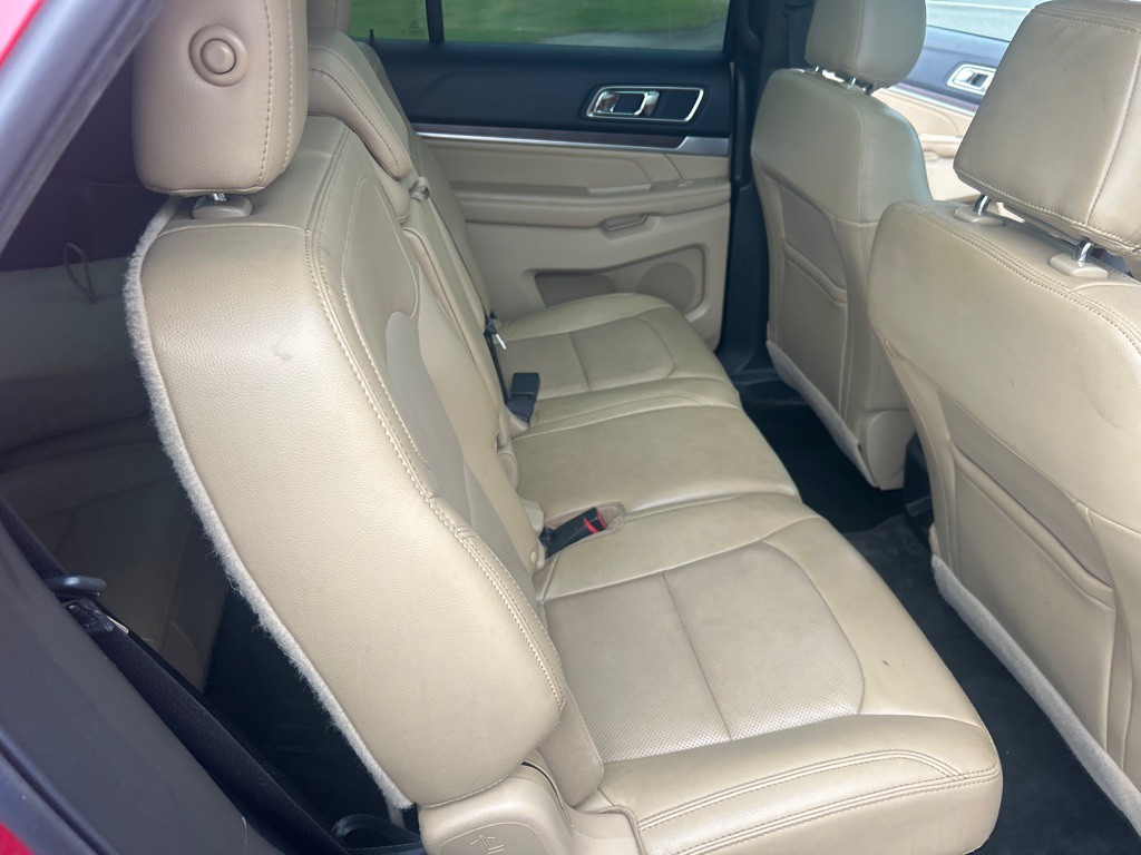 2016 Ford Explorer Image 7