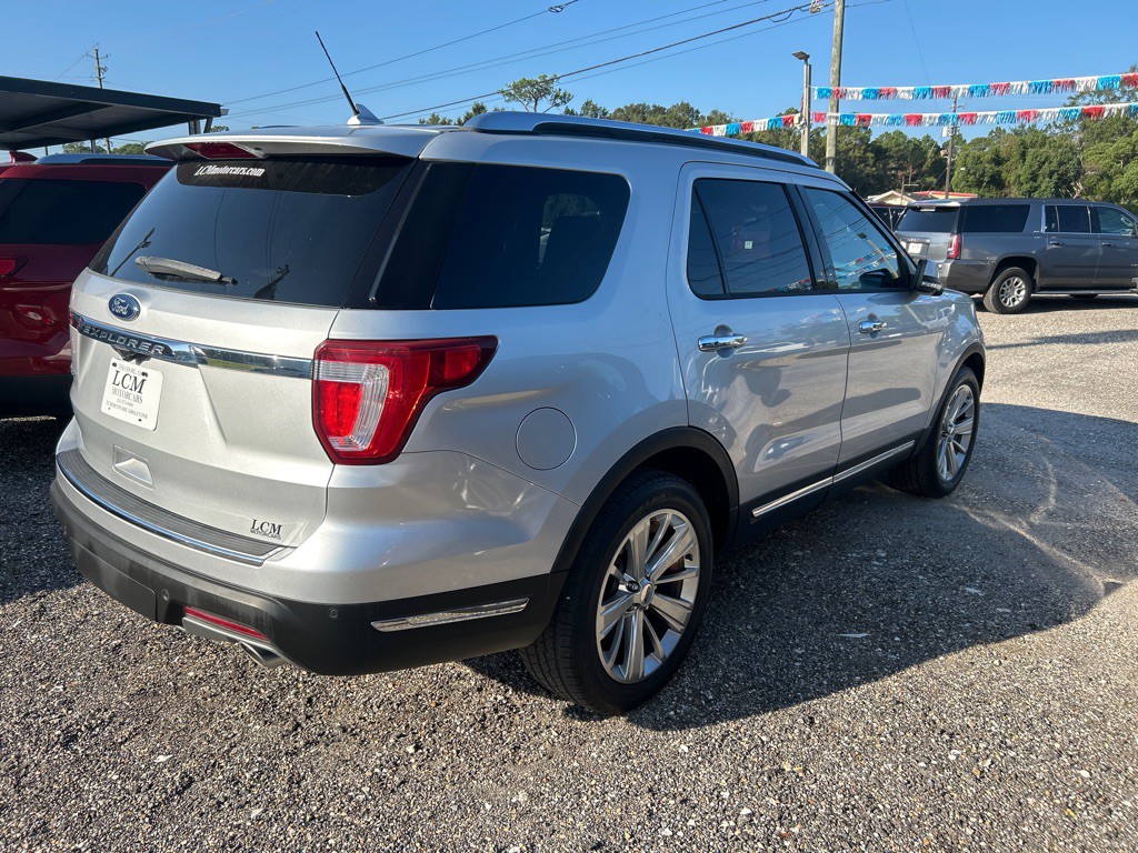 2019 Ford Explorer Image 2