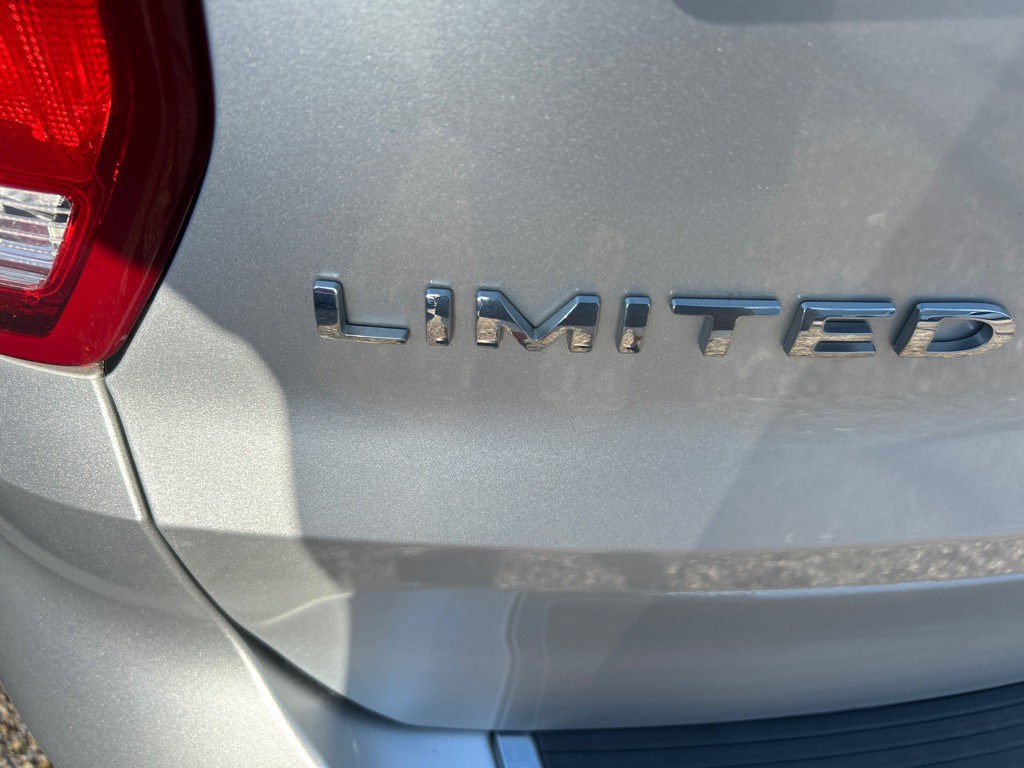 2019 Ford Explorer Image 3